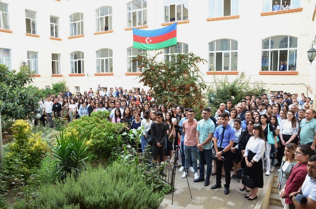 Dövlət İdarəçilik Akademiyasında Bilik Günü təntənə ilə qeyd olunub