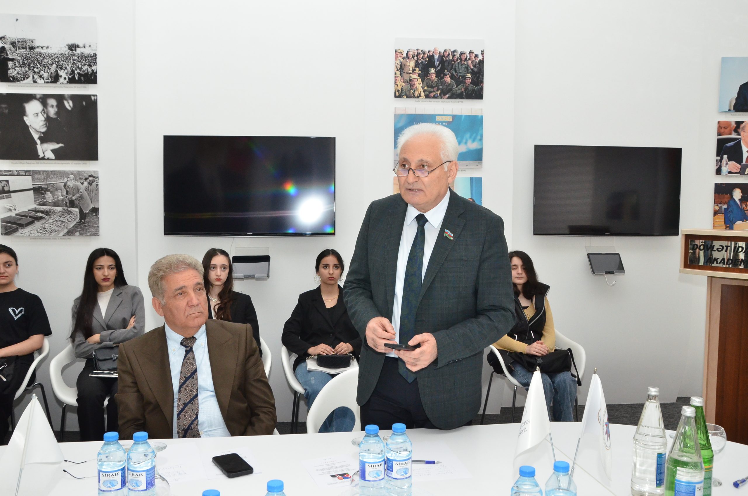 Dövlət İdarəçilik Akademiyasında doktorant və gənc tədqiqatçıların Respublika elmi-praktiki konfransı keçirilib