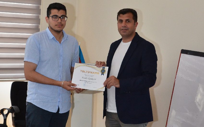 DİA-nın “Brend tələbə”ləri mükafatlandırıldı