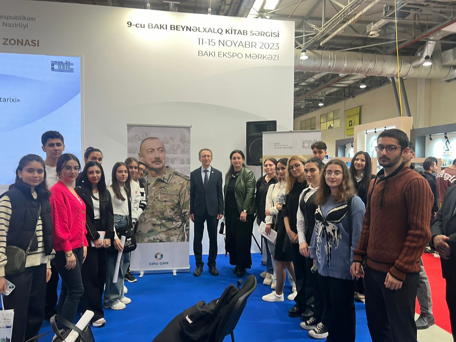 Dövlər İdarəçilik Akademiyasının tələbələri 9-cu Bakı Beynəlxalq Kitab Sərgisində iştirak ediblər