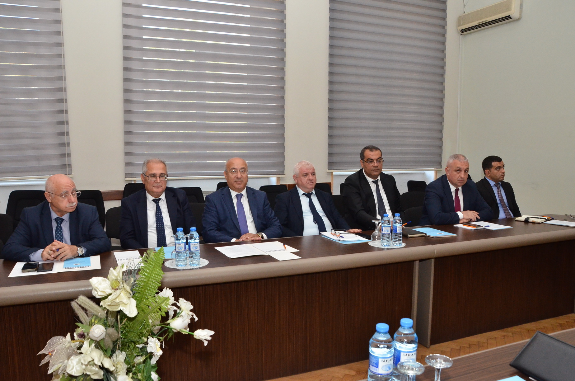 Dövlət İdarəçilik Akademiyasında  icra hakimiyyəti orqanlarının “Sosial-iqtisadi inkişafın təhlili və proqnozlaşdırılması” və “İctimai-siyasi və humanitar məsələlər” şöbələrinin rəhbərləri üçün təlim baş tutdu.