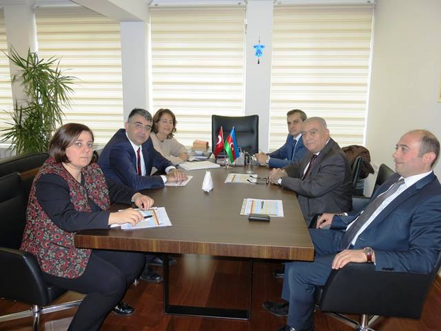 Ankarada “Davamlı İnkişafın hədəfləri 2015-2030: Azərbaycan təcrübəsi və beynəlxalq qiymətləndirmə” mövzusunda seminar keçirilib