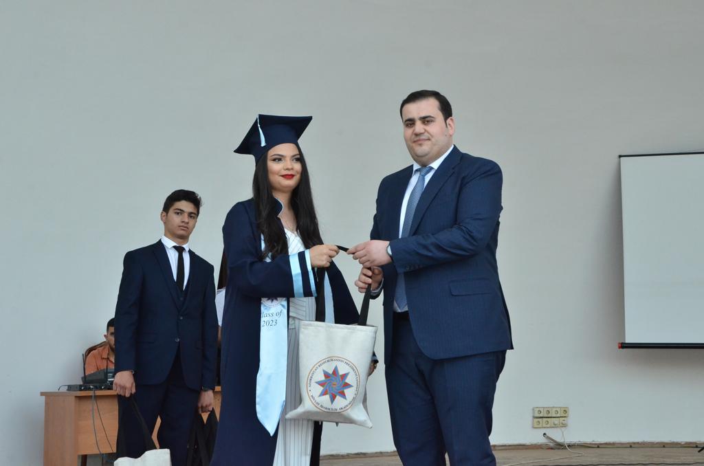 Dövlət İdarəçilik Akademiyasından 393 bakalavr, 96 magistr məzun olub