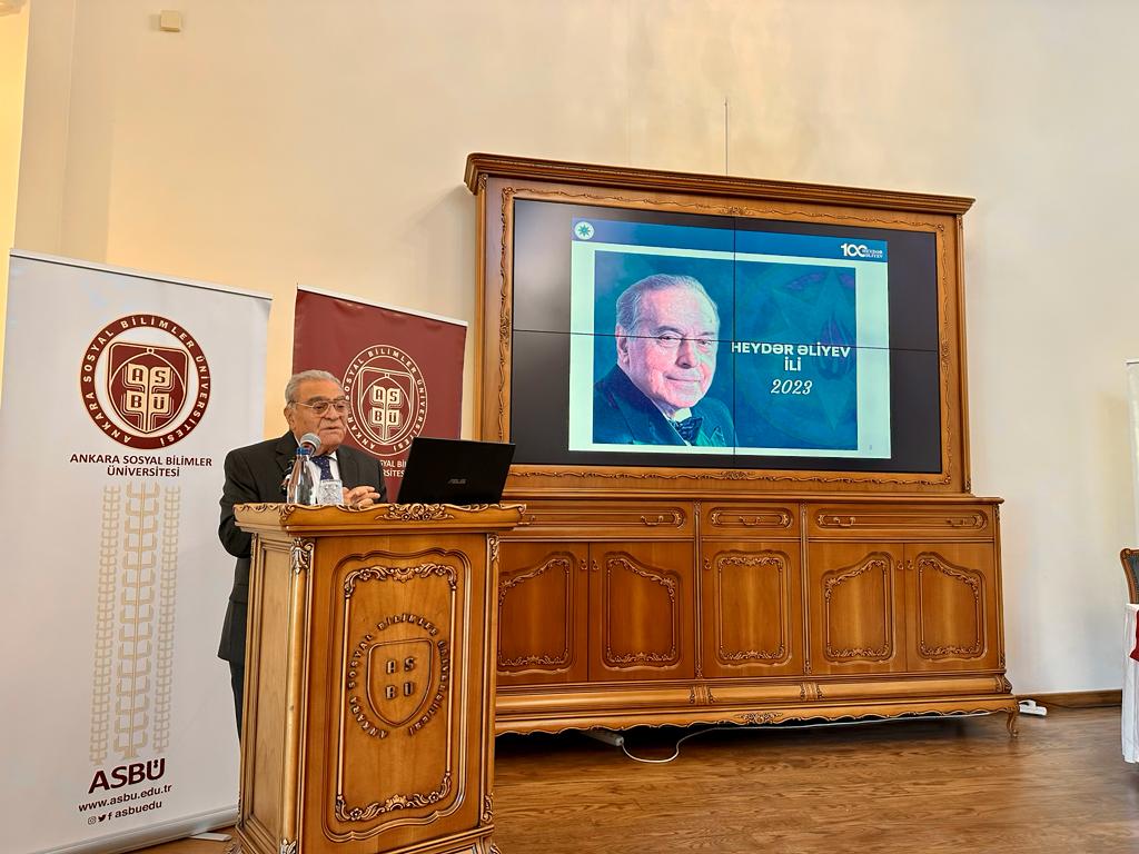 Dövlət İdarəçilik Akademiyasının nümayəndə heyəti<br>Ankara Sosial Elmlər Universitetində (ASBÜ) olmuşlar