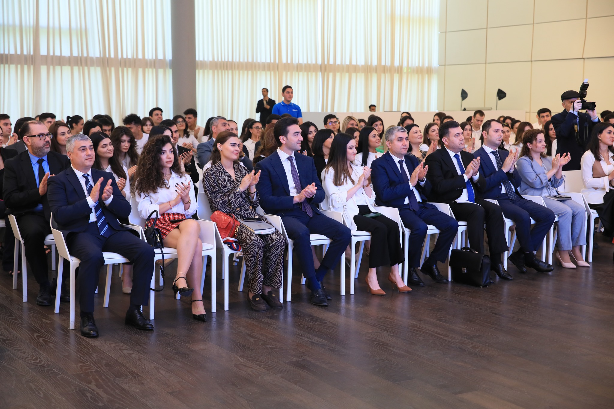 “Prezident İlham Əliyevin innovativ dövlət idarəçiliyi texnologiyaları: COP29-a aparan yol” mövzusunda təqdimat keçirilib