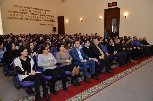 Dünya Azərbaycanlılarının Həmrəylik Günü Dövlət İdarəçilik Akademiyasında qeyd olunub