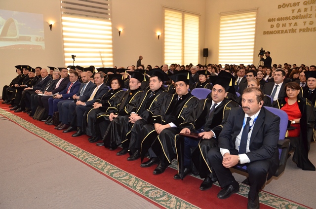 Albaniya Prezidentinə Dövlət İdarəçilik Akademiyasının fəxri doktoru adı verilib