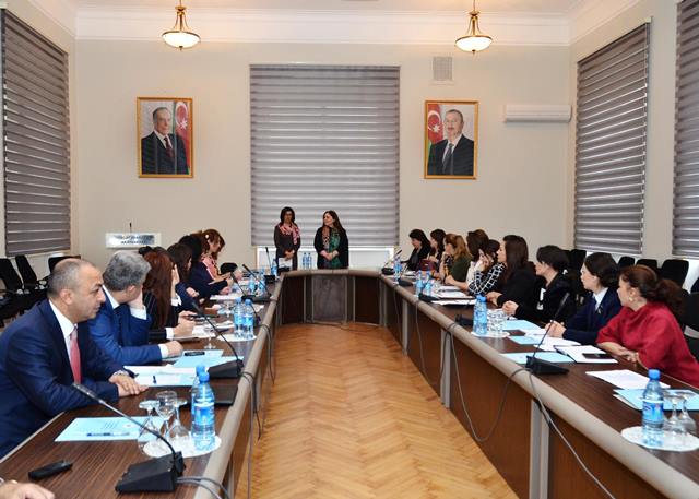 Dövlət İdarəçilik Akademiyasında “Azərbaycanda dövlət ailə, qadın və uşaq siyasəti” və “Bələdiyyə İdarəçiliyinin Aktual Problemləri” istiqamətləri üzrə qısamüddətli ixtisasartırma kursları keçirilmişdir