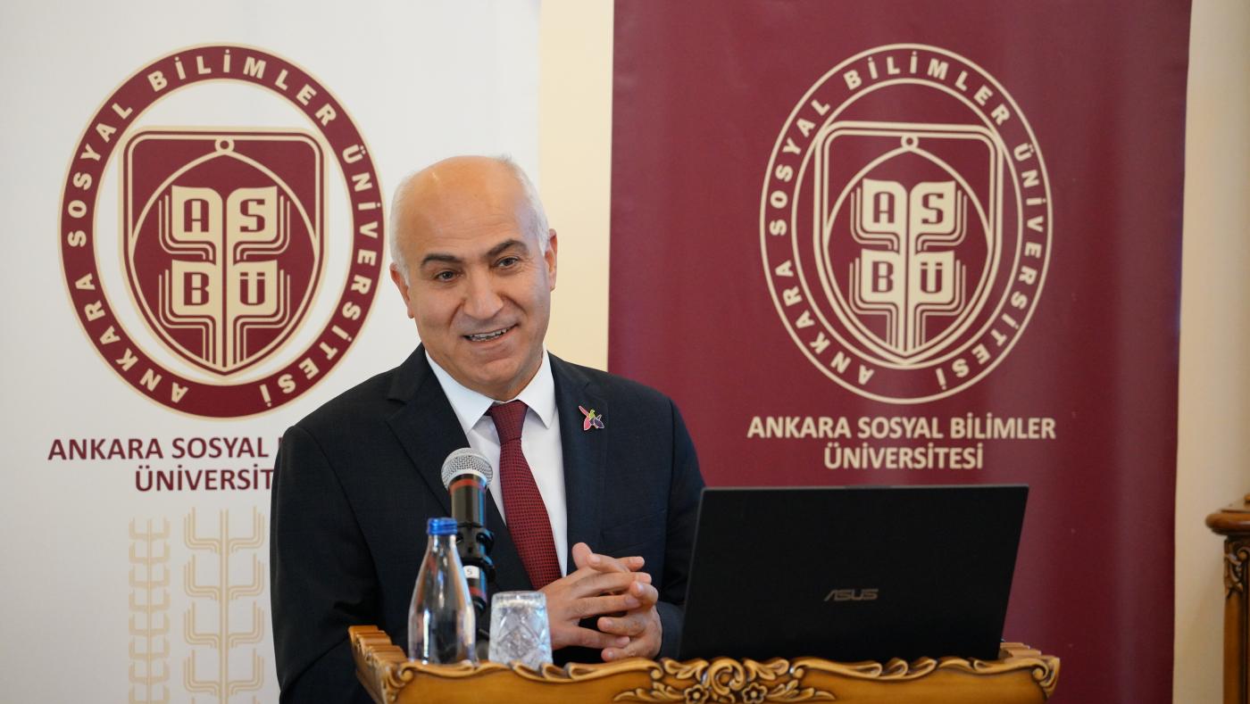 Dövlət İdarəçilik Akademiyasının nümayəndə heyəti<br>Ankara Sosial Elmlər Universitetində (ASBÜ) olmuşlar