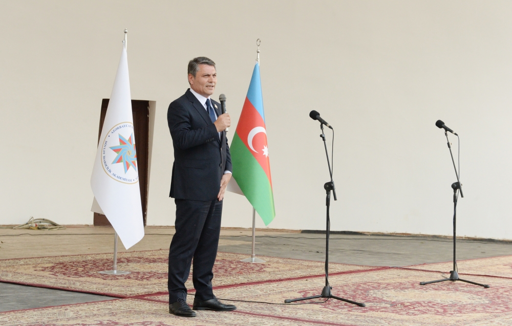 Dövlət İdarəçilik Akademiyasından 393 bakalavr, 96 magistr məzun olub