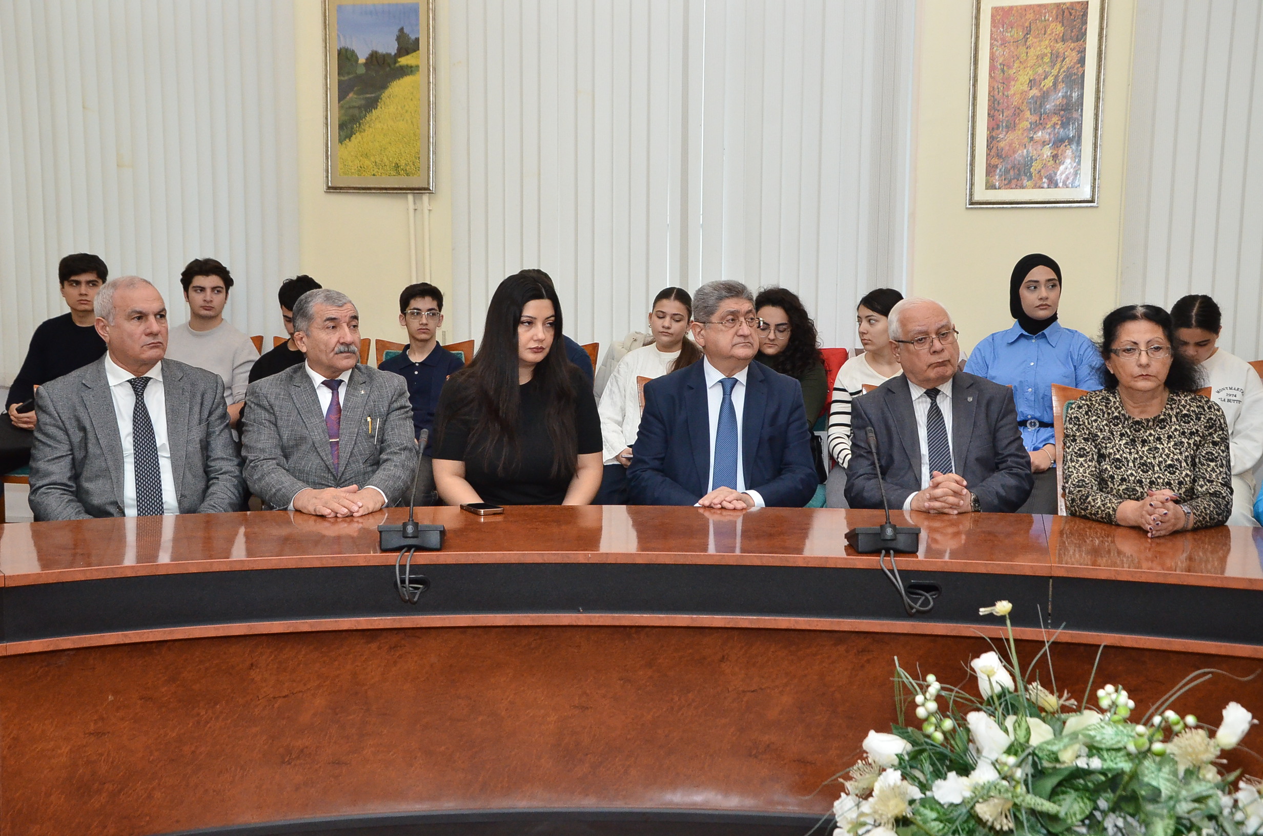 Prezident İlham Əliyevin dövlətçilik fəaliyyətinə həsr olunmuş “İnnovativ dövlət idarəçiliyi modeli: uğurlar və perspektivlər” mövzusunda elmi-praktik konfrans keçirilmişdir