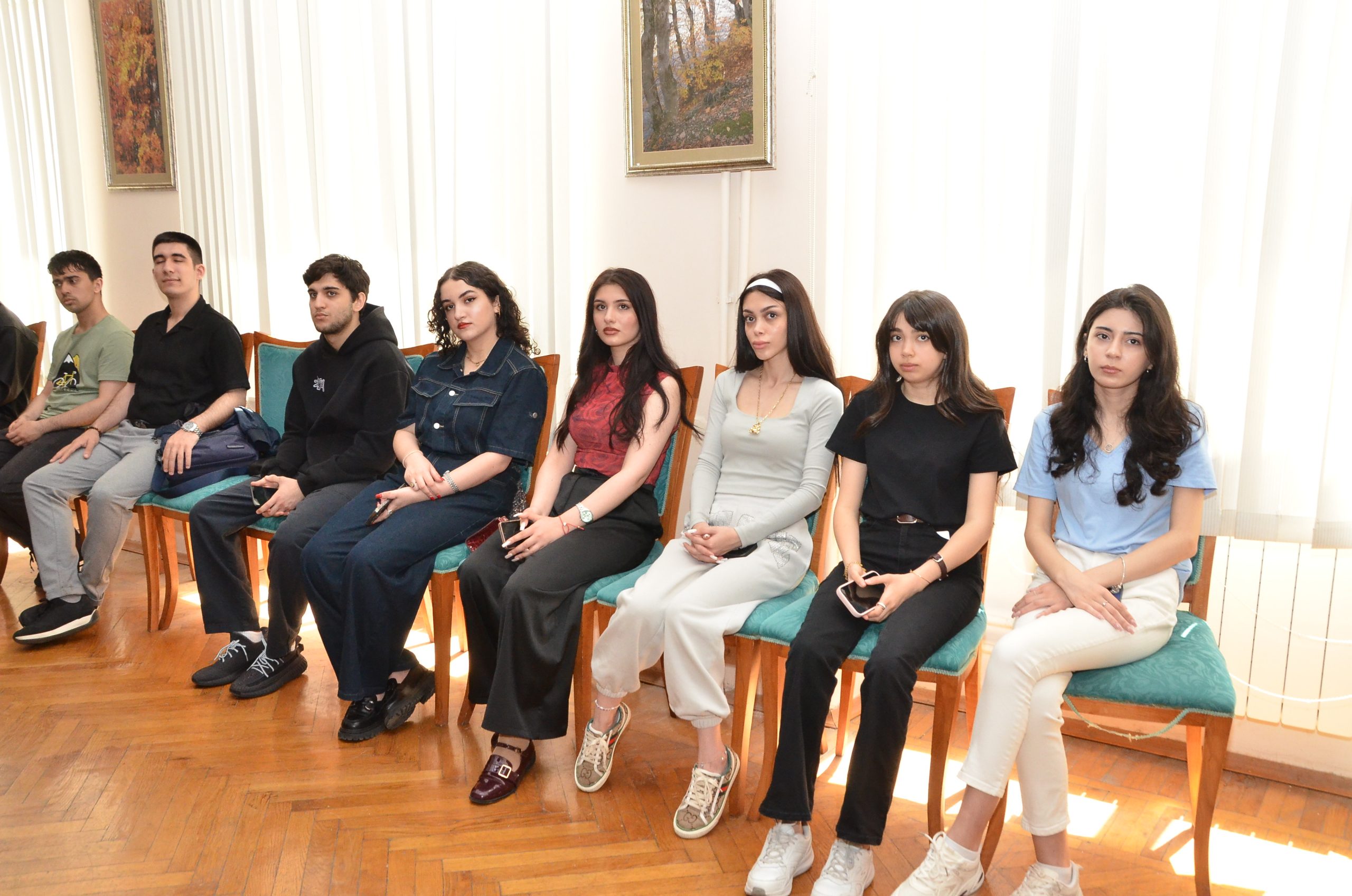 "Uğurlu CV və Linkedin hesabının yaradılması"