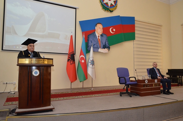 Albaniya Prezidentinə Dövlət İdarəçilik Akademiyasının fəxri doktoru adı verilib