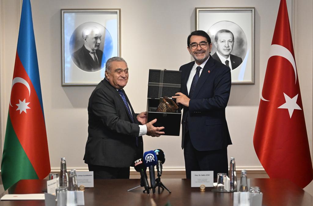 Dövlət İdarəçilik Akademiyası ilə Türkiyə Respublikası Prezident Administrasiyası<br>yanında İnsan Resursları Ofisi arasında anlaşma memorandumu imzalanmışdır