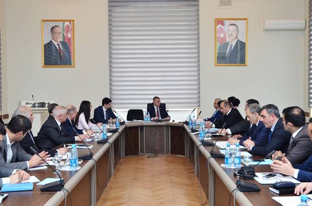 Dövlət İdarəçilik Akademiyasında publik hüquqi şəxslərin fəaliyyəti ilə bağlı müzakirələr aparılıb