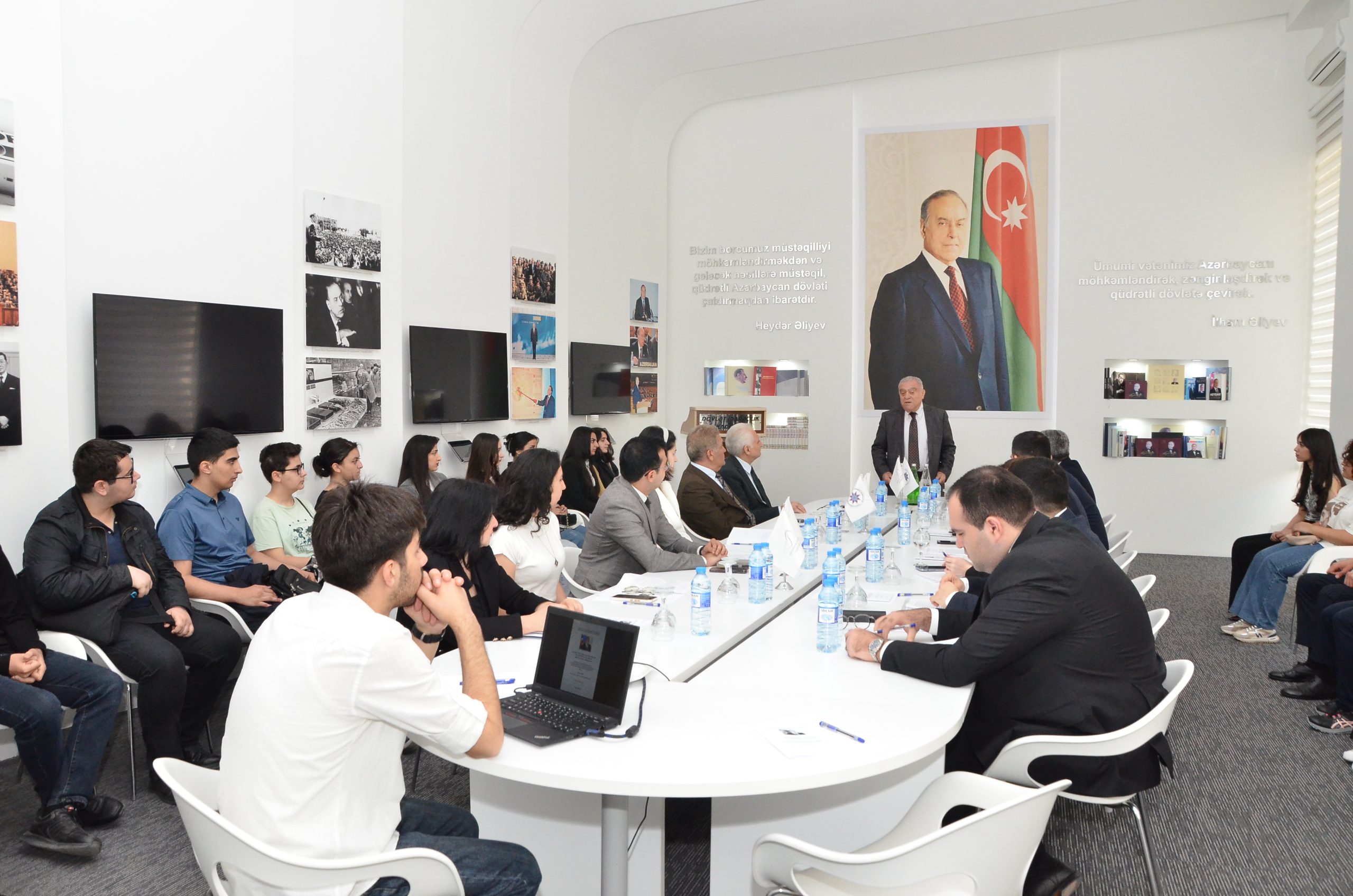 Dövlət İdarəçilik Akademiyasında doktorant və gənc tədqiqatçıların Respublika elmi-praktiki konfransı keçirilib