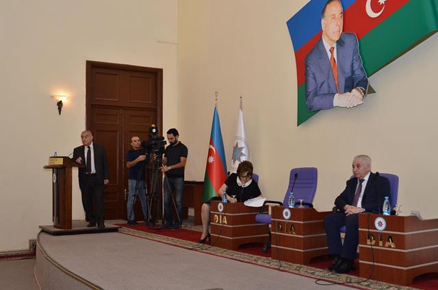 Dövlət İdarəçilik Akademiyasında Dövlət qulluqçularının peşə bayramına həsr edilən elmi-praktiki konfrans keçirilib