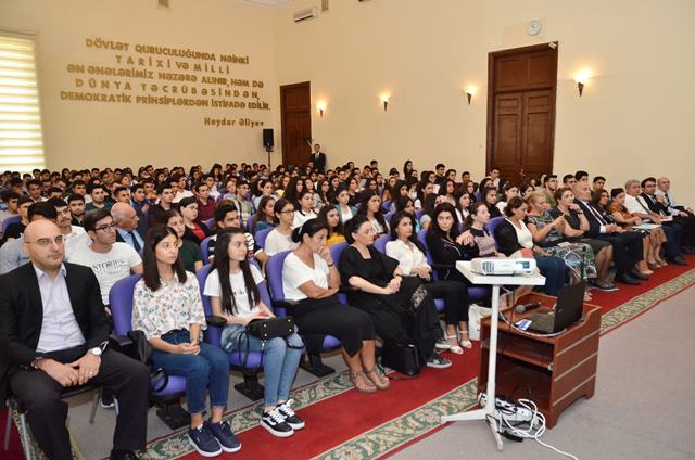 Dövlət İdarəçilik Akademiyasında ilk mühazirə Heydər Əliyev Dövlət İdarəçiliyi Məktəbində dinlənilib