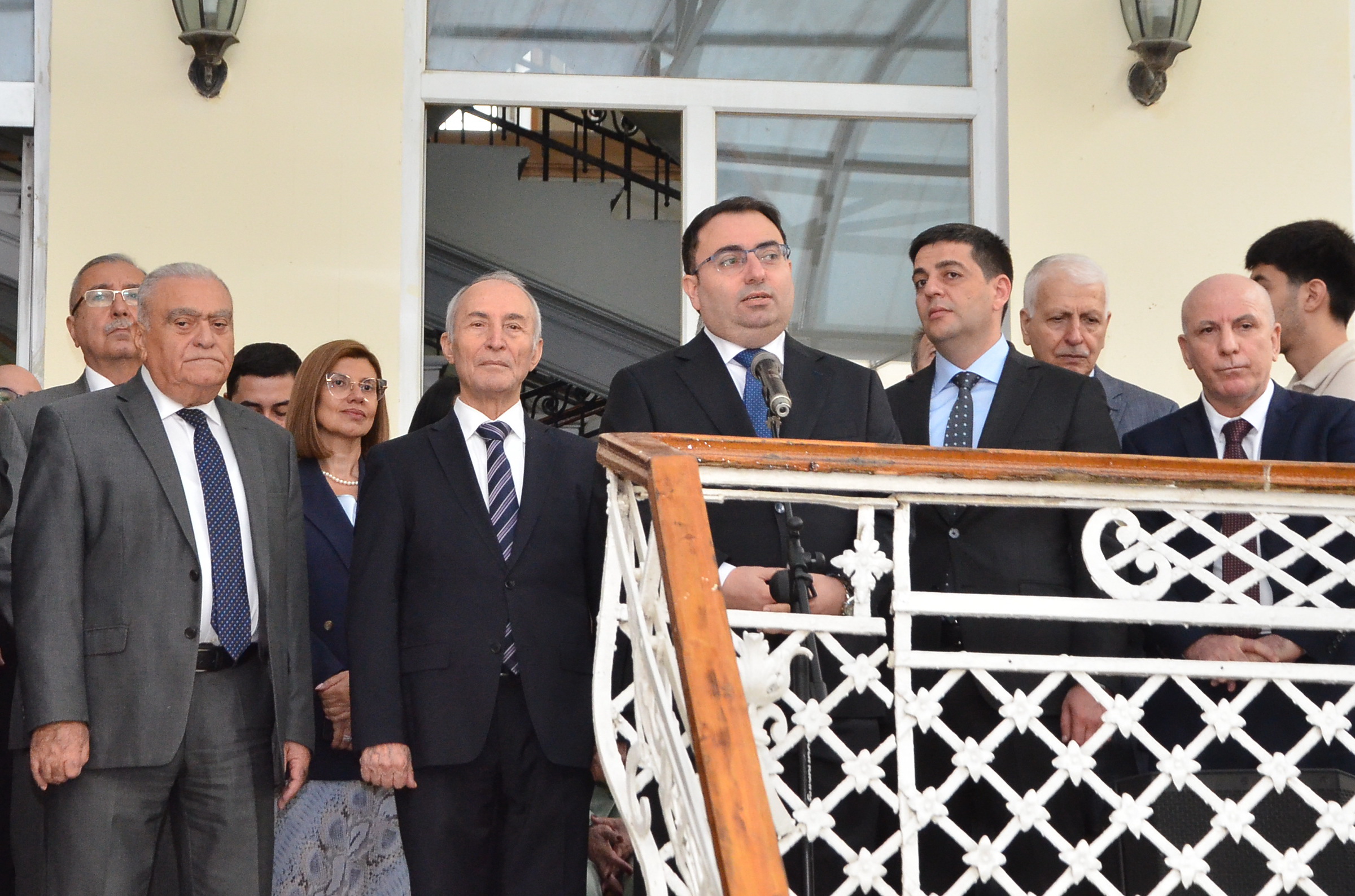 Sentyabrın 15-də Dövlət İdarəçilik Akademiyasında Bilik Günü və yeni dərs ilinin başlanması qeyd olunub