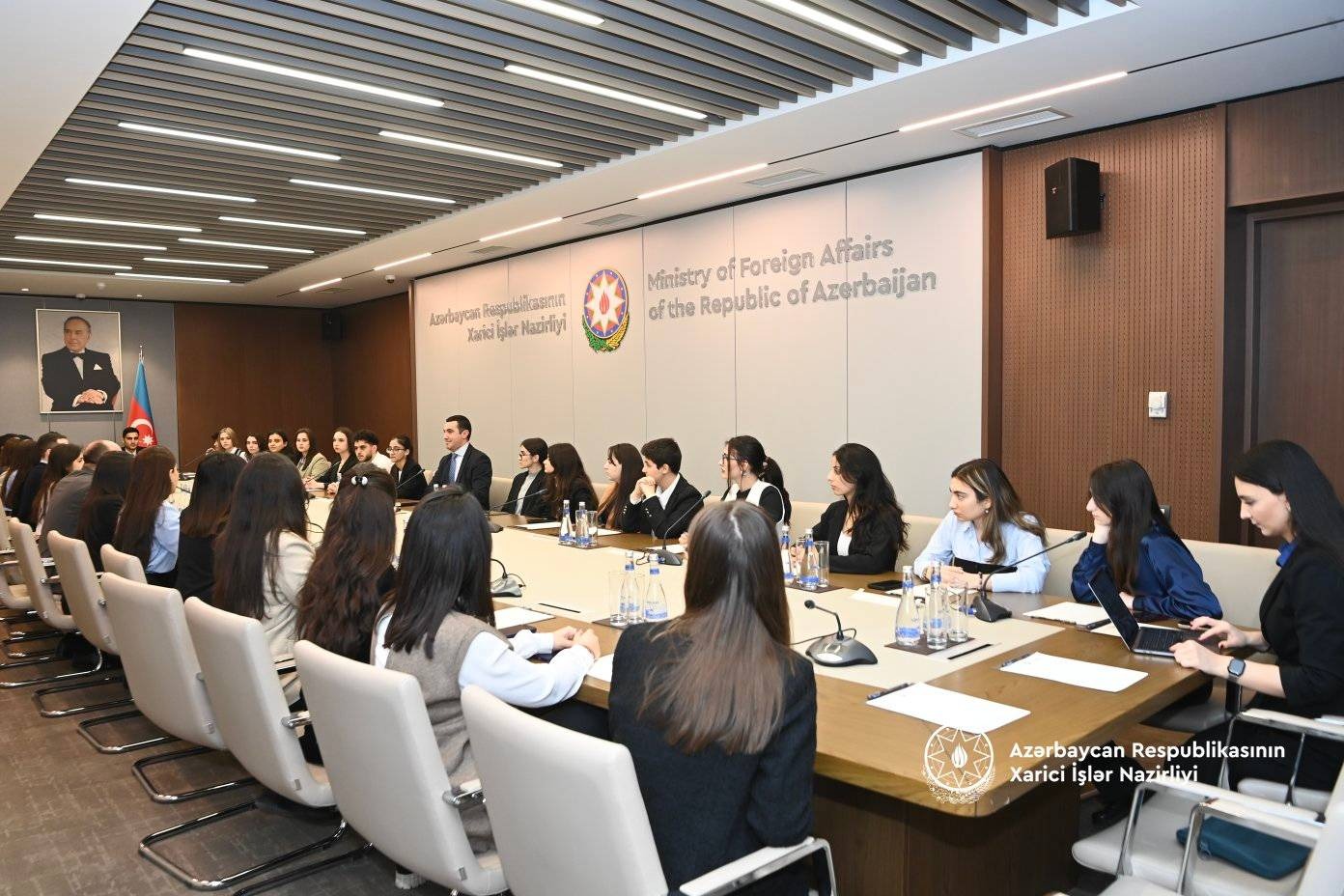 Dövlət İdarəçilik Akademiyasının tələbələrinin Xarici İşlər Nazirliyinə səfərinə dair mətbuat məlumatı