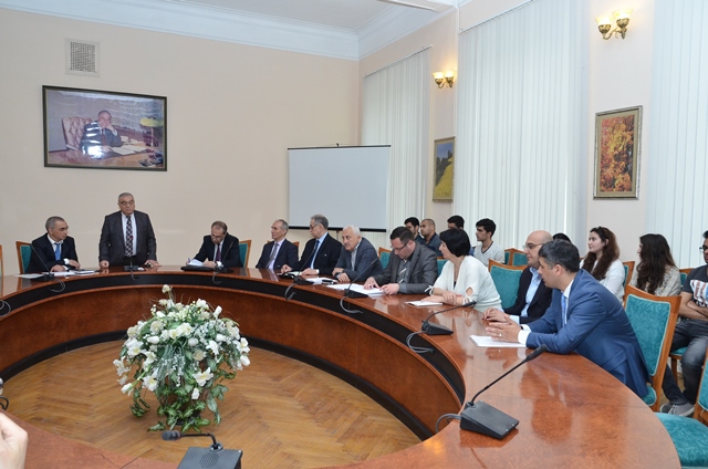 Dövlət İdarəçilik Akademiyasında “Azərbaycan multikulturalizmi və milli inkişaf modeli” mövzusunda elmi konfrans keçirilmişdir