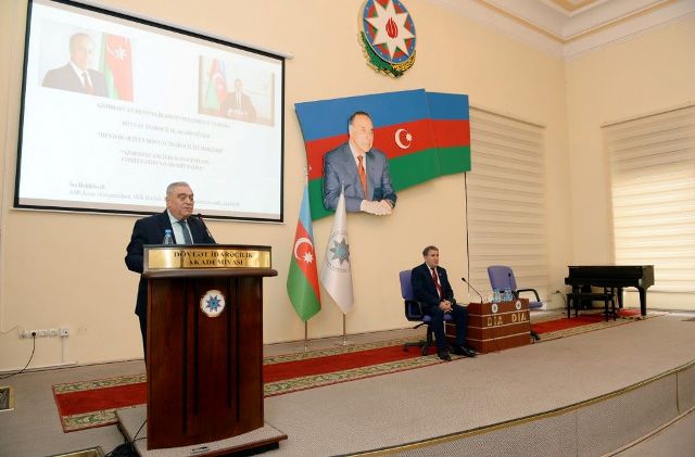 DİA-da “Heydər Əliyev Dövlət İdarəçiliyi Məktəbi”nin növbəti məşğələsi keçirilib