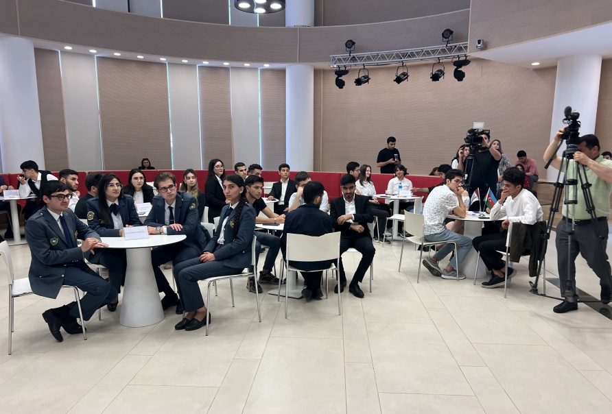 Ulu Öndər Heydər Əliyevin 100 illik yubileyi münasibətilə intellektual yarış təşkil olunub