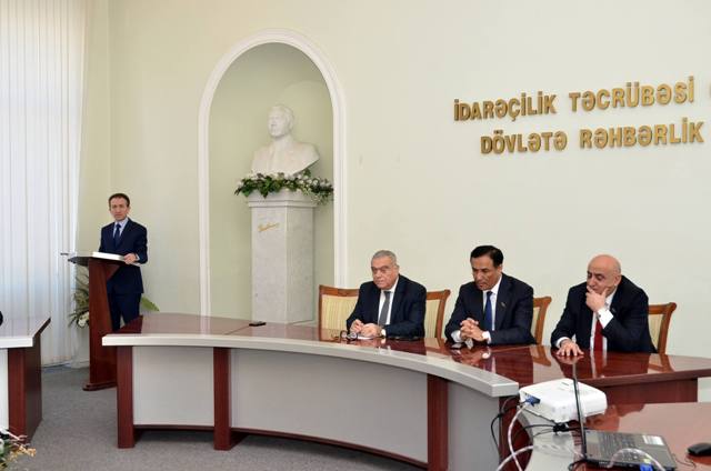 Dövlət İdarəçilik Akademiyasında ümummilli lider Heydər Əliyevin xatirəsi anılıb