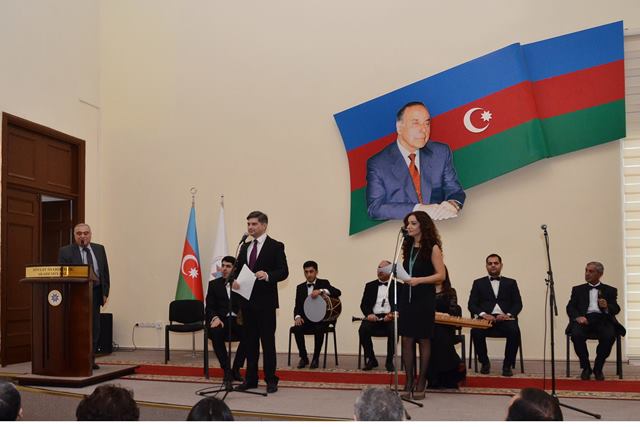Dünya Azərbaycanlılarının Həmrəylik Günü Dövlət İdarəçilik Akademiyasında qeyd olunub