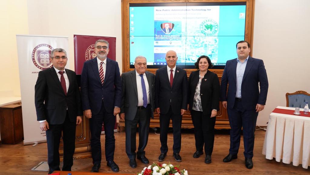 Dövlət İdarəçilik Akademiyasının nümayəndə heyəti<br>Ankara Sosial Elmlər Universitetində (ASBÜ) olmuşlar