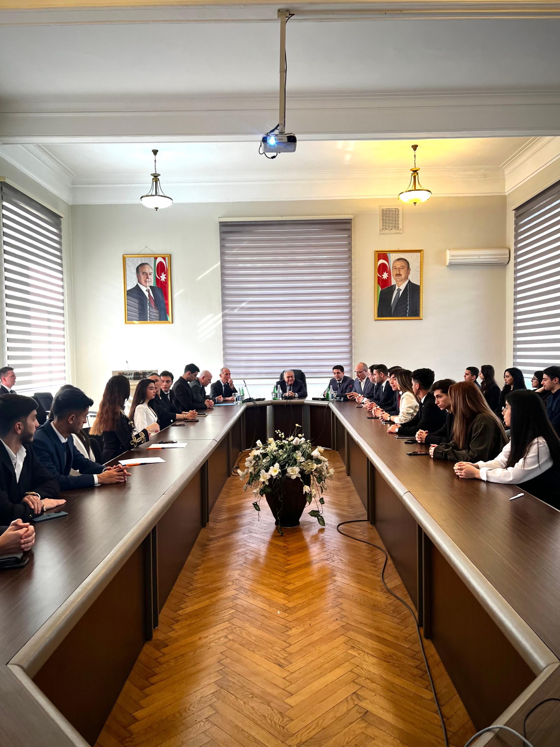 2 fevral- Gənclər Günü münasibətilə Dövlət İdarəçilik Akademiyasının  bir qrup tələbəsi təltif olunmuşlar