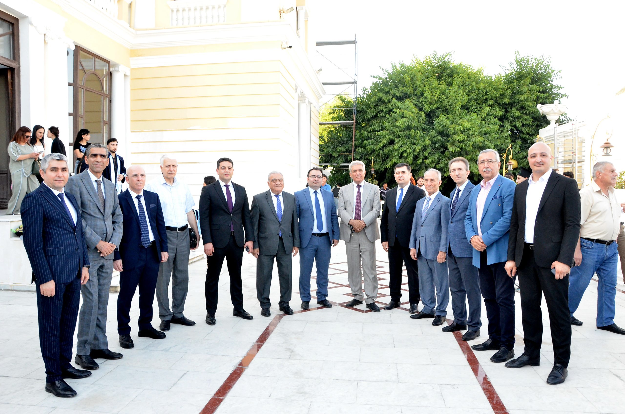 Dövlət İdarəçilik Akademiyası tələbələrinin “Məzun günü” keçirilib