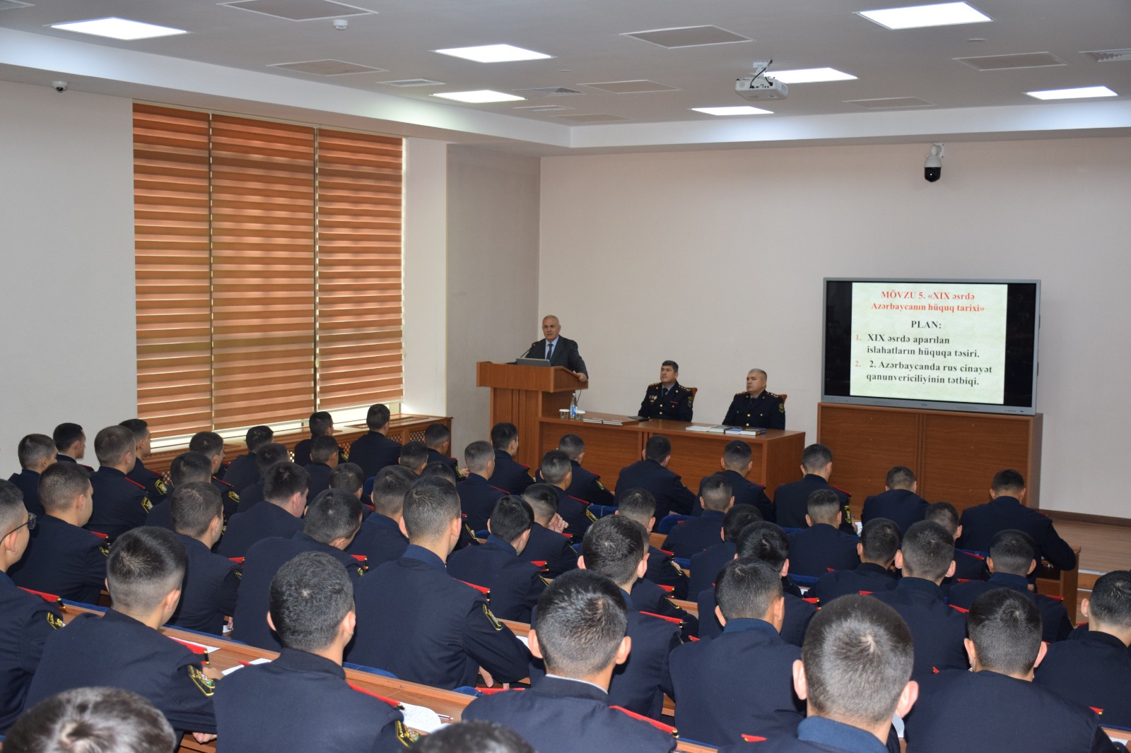 Polis Akademiyasında təcrübəli mütəxəssisin iştirakı ilə interaktiv dərs keçirilib