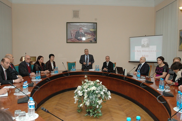 Dövlət İdarəçilik Akademiyasında Əli bəy Hüseynzadənin anadan olmasının 150 illiyinə həsr olunmuş elmi-praktik konfrans keçirilib