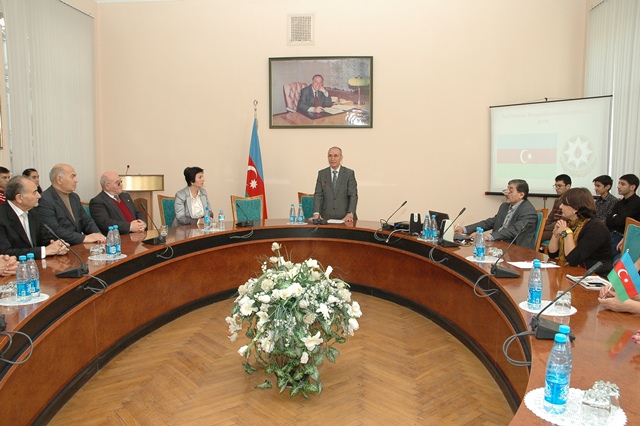 Dövlət İdarəçilik Akademiyasinda Dövlət bayraği gününə həsr edilmiş tədbir keçirildi