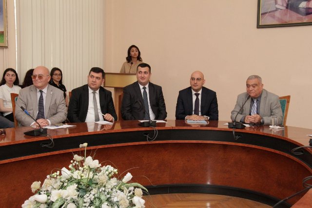 Dövlət İdarəçilik Akademiyasında “İnklüziv cəmiyyətin qurulmasında gənclərin rolu” mövzusunda Elmi Seminar keçirilib