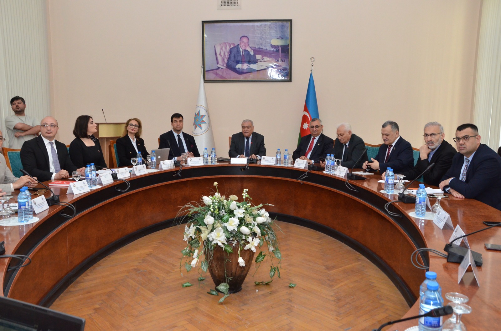 Dövlət İdarəçilik Akademiyasında Türkiyənin tanınmış professorları, beyin mərkəzlərinin nümayəndələri və politoloqları ilə görüş keçirilmişdir