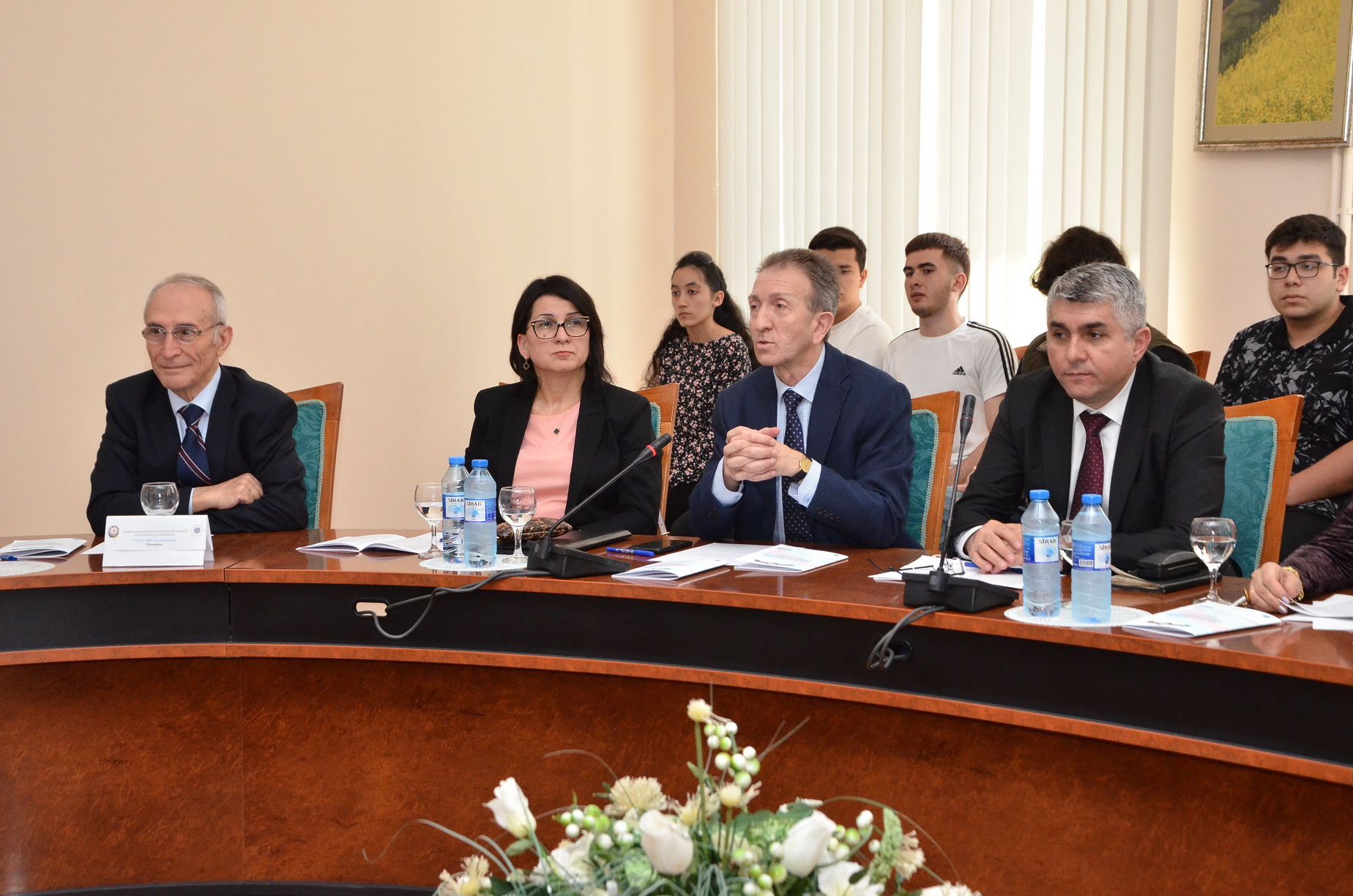 “Konstitusiya və Suverenlik İli" çərçivəsində beynəlxalq elmi-praktiki konfrans keçirildi