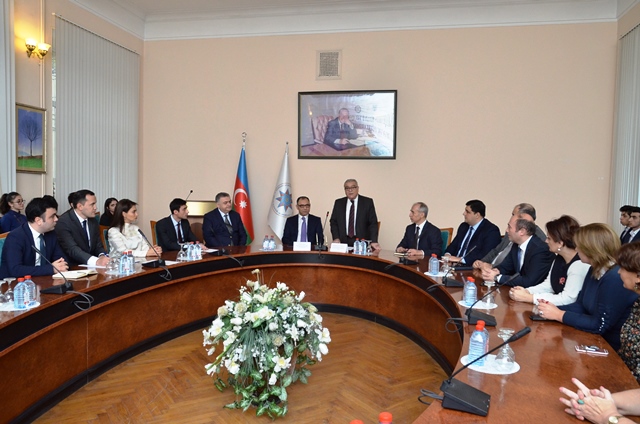 Dövlət İdarəçilik Akademiyası ilə Maliyyə Bazarlarına Nəzarət Palatası arasında Anlaşma Memorandumu imzalanıb