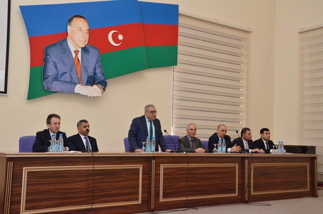 Dövlət İdarəçilik Akademiyasında Xocalı soyqırımı qurbanlarının xatirəsi anılıb