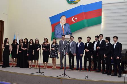 Dövlət İdarəçilik Akademiyasıda 31 dekabr Dünya Azərbaycanlılarının Həmrəylik Günü və Yeni il qeyd edilib