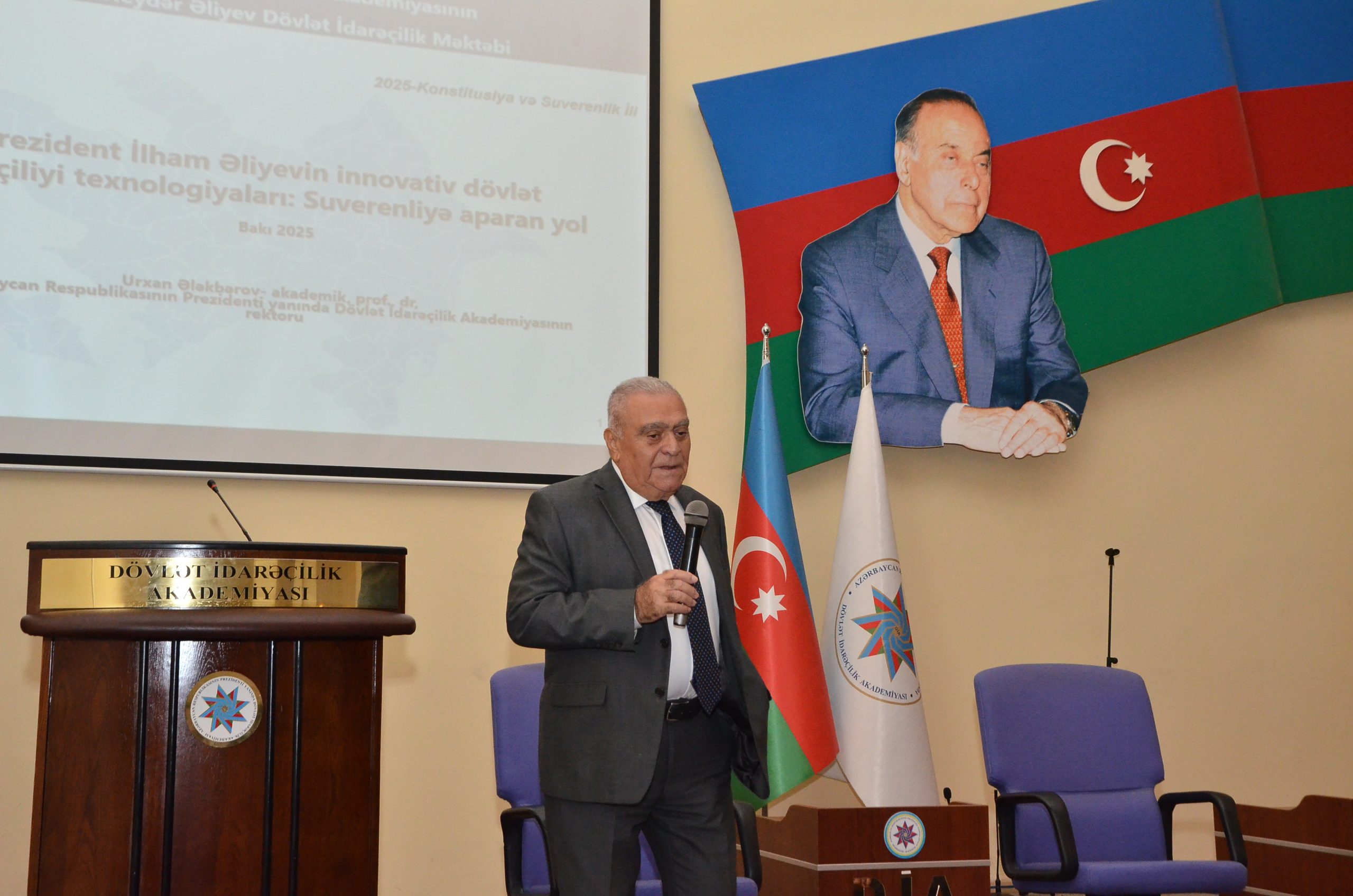 Sentyabrın 15-də Dövlət İdarəçilik Akademiyasında Bilik Günü və yeni dərs ilinin başlanması qeyd olunub