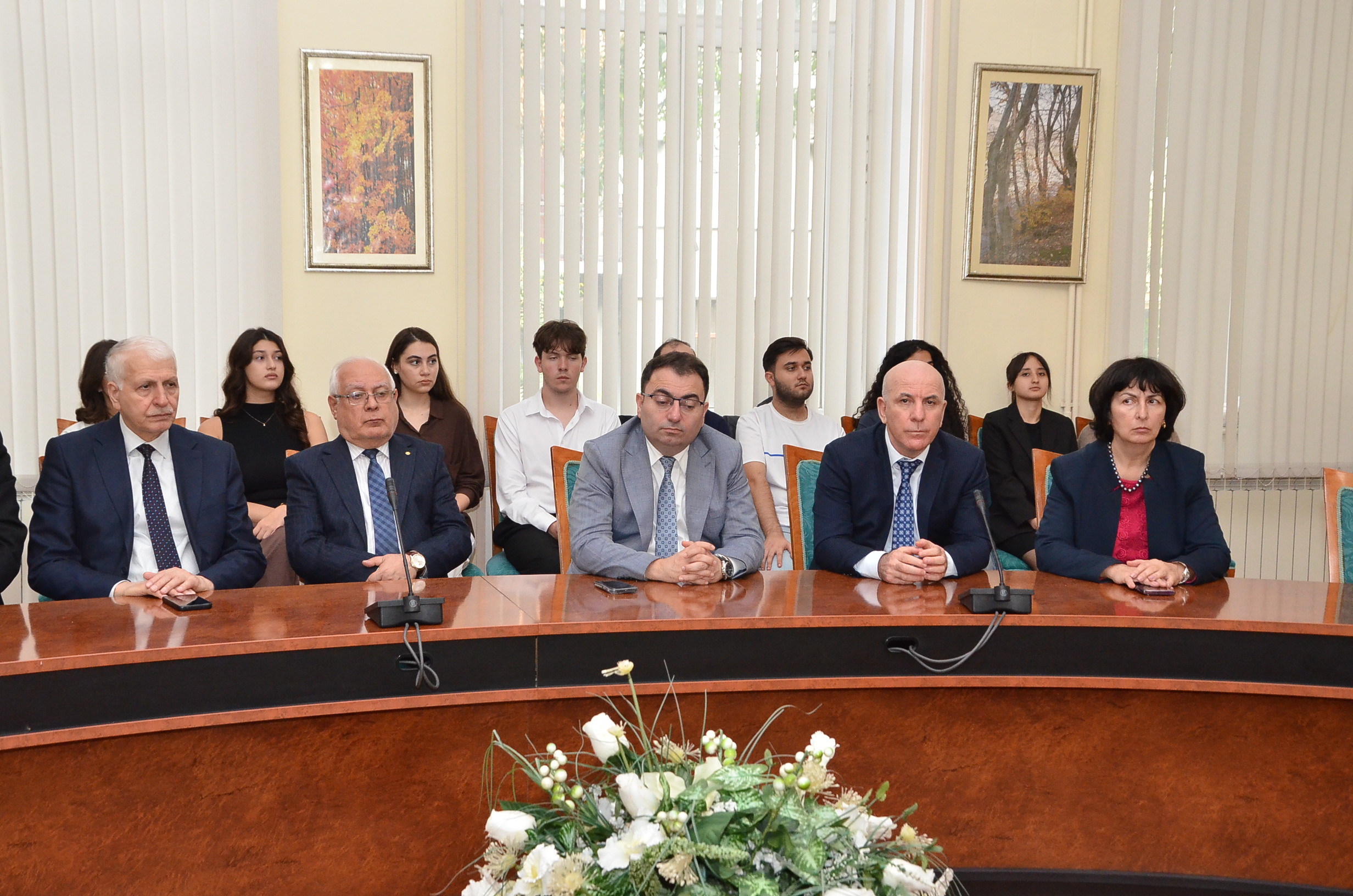 Oktyabrın 29-da DİA-da  Azərbaycan Milli Elmlər Akademiyasının 80 illik yubileyinə həsr olunmuş tədbir keçirilib.