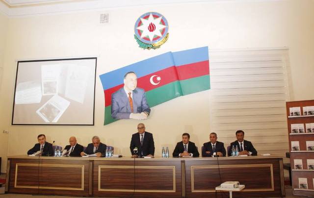 Dövlət İdarəçilik Akademiyasında “Xəzər hövzəsi və enerji təhlükəsizliyi” kitabının təqdimatı olub