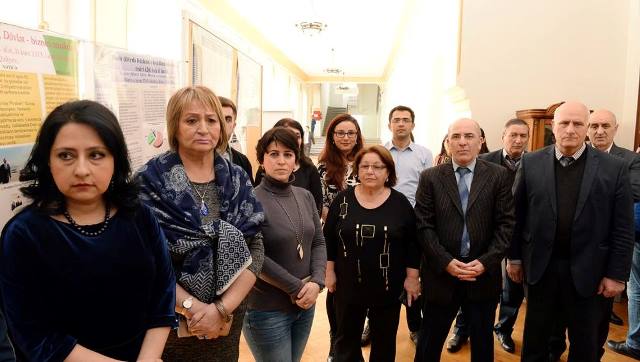 Dövlət İdarəçilik Akademiyasının tələbələri elmi işlərinin nəticələrini poster formatında təqdim ediblər