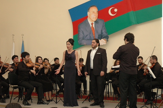 Azərbaycan xalqının ümumilli lideri Heydər Əliyevin 90 illik yubileyi ilə əlaqədar Dövlət İdarəçilik Akademiyası və Üzeyir Hacıbəyli adına Musiqi Akademiyası ilə birgə tədbir keçirilmişdir