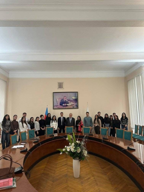 12 Dekabr-Ümummilli lider Heydər Əliyevin anım günü ilə əlaqədar olaraq Azərbaycan Respublikasının Prezidenti yanında Dövlət İdarəçilik Akademiyasında silsilə tədbirlər keçirilmişdir