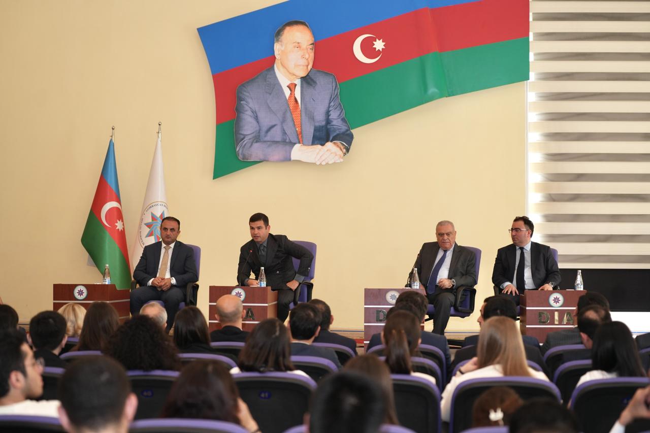 KOBİA İdarə Heyətinin sədri Orxan Məmmədov DİA - da  tələbələr ilə görüşmüşdür