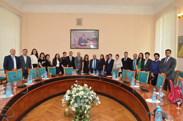 Dövlət İdarəçilik Akademiyasında “Heydər Əliyev ideyaları və müasir Azərbaycan” mövzusunda doktorant və dissertantların elmi-praktiki konfransı keçirilib