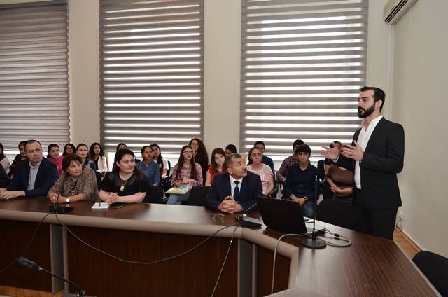 “İdarəetmədə süni intellekt və ekspert sistemlərin tətbiqi” mövzusunda elmi-praktiki konfrans keçirilmişdir